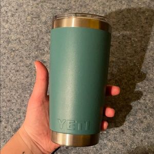 Yeti tumbler green